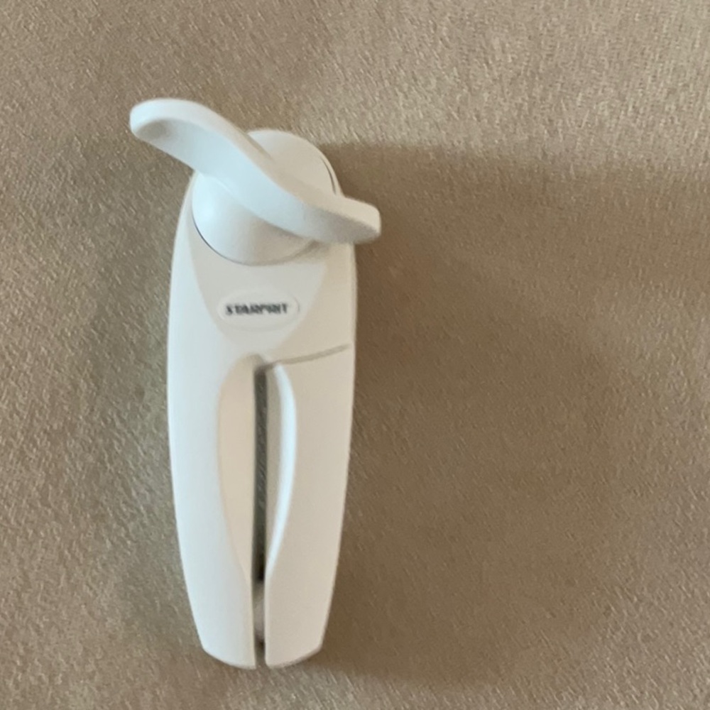 White Kitchen Can Opener (2)